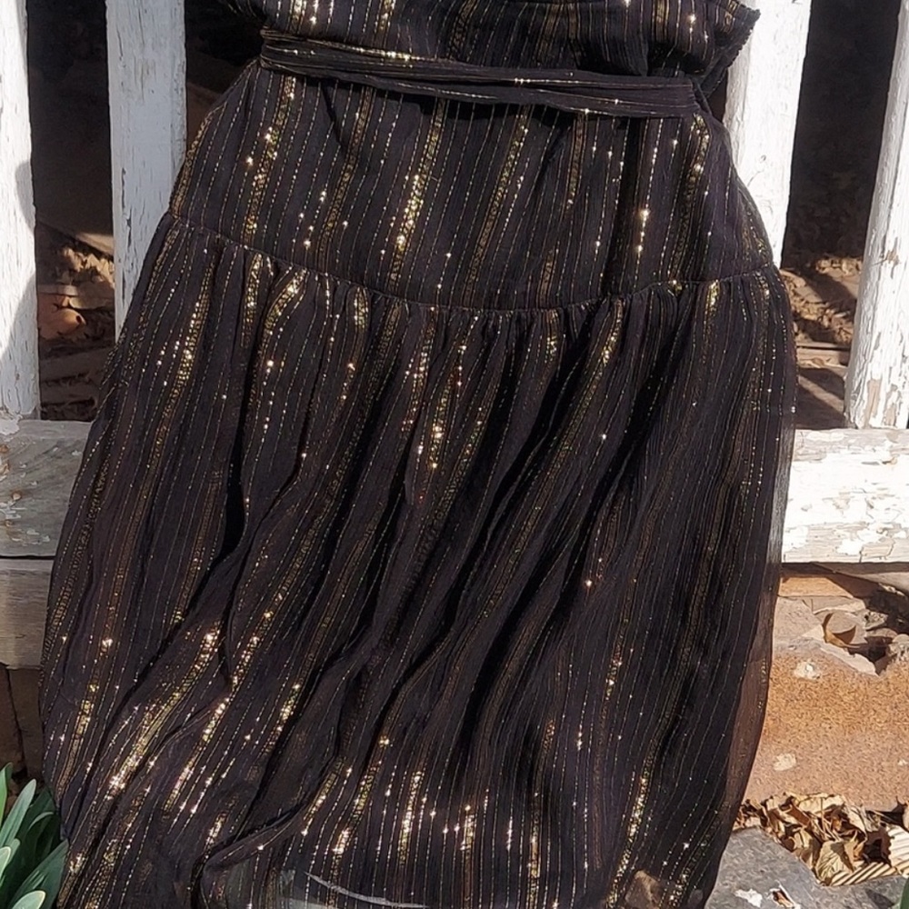 🎆🎇3for$9 Kenzie skirt- black and metallic gold- size M/8 - Picture 2 of 6